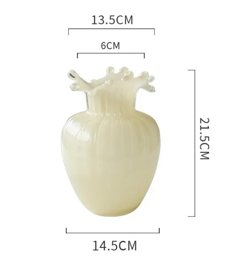 Frilly Wave Vase